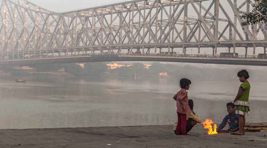 Weather Update: কমে গিয়েও আবারও বাড়ল তাপমাত্রা, শনিবার ষোলোর ঘরে পারদ