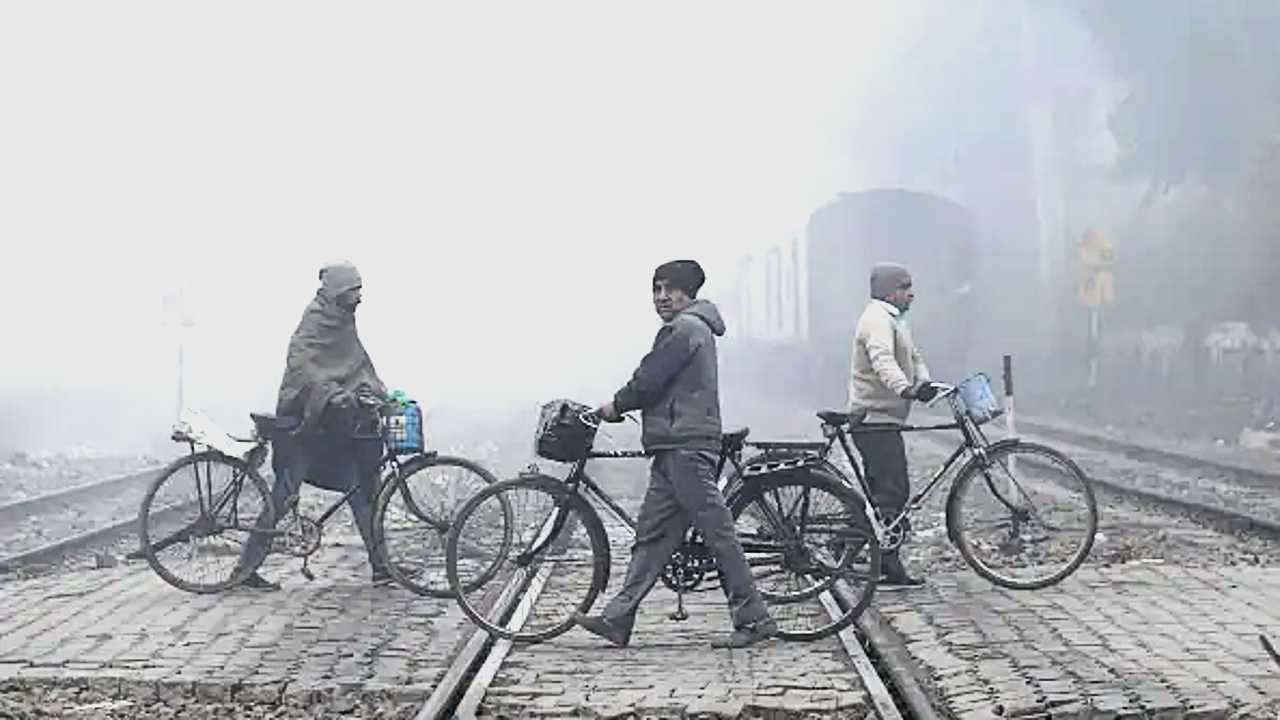 মরশুমের প্রথম শীতের পরশ পেল কলকাতাবাসী,পারদ নামল ১৬-এর ঘরে