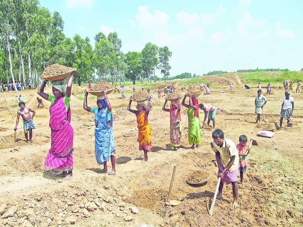 রাজ্যের বকেয়া আদায়ে তৃণমূলের পাশে কংগ্রেস