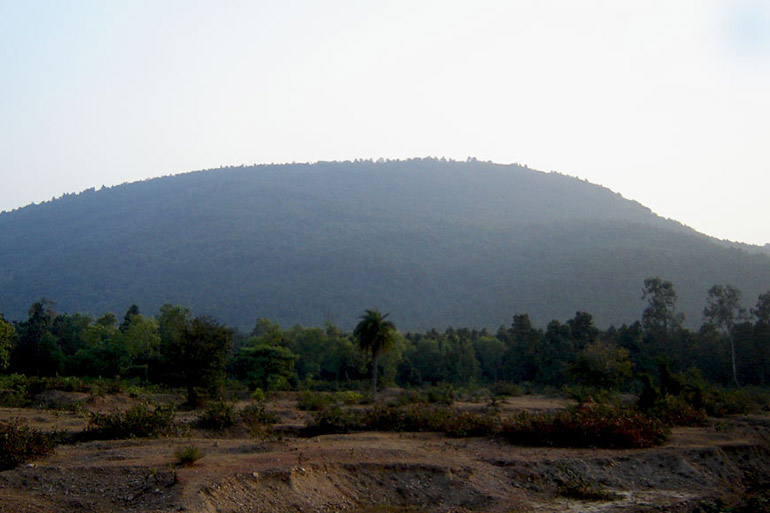 আদিম সৌন্দর্যে ভরা রহস্যময় শুশুনিয়া