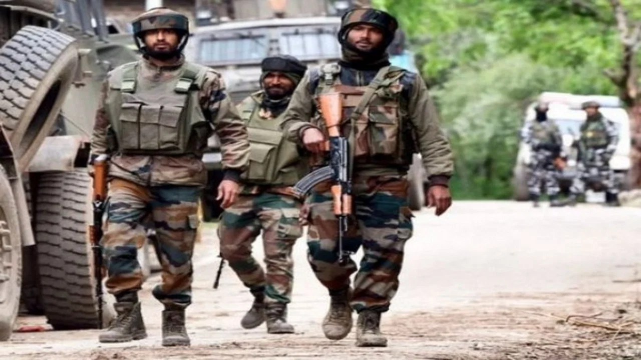 Encounter at Baramulla: বারামুলায় মৃত ৩ জঙ্গি, গোলা-গুলিতে তৎপর সেনাবাহিনী