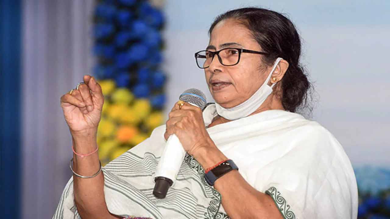 West Bengal Budget: বঙ্গে স্বস্তির নিঃশাস, বিদ্যুতের বিল কমানোর আশ্বাস দিলেন মুখ্যমন্ত্রী