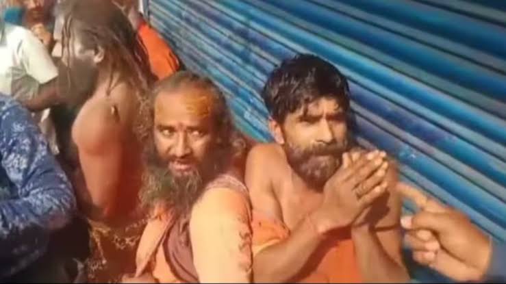 Sadhus beaten in Purulia: ‘গণপিটুনি’-র শিকার গঙ্গাসাগরগামী ৩ সাধু, গ্রেফতার ১২