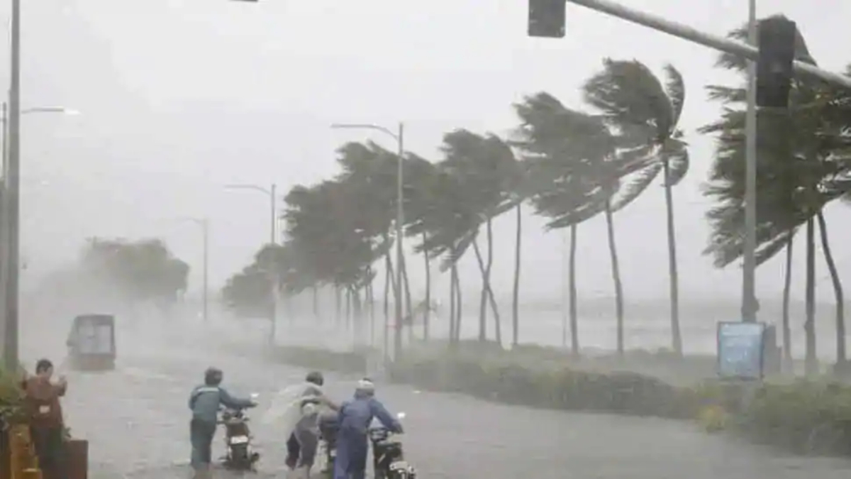 Cyclone:ঝড়বৃষ্টি কমতে না কমতেই বড় আপডেট হাওয়া অফিসের, ধেয়ে আসছে ঘূর্ণিঝড় “রেমাল”