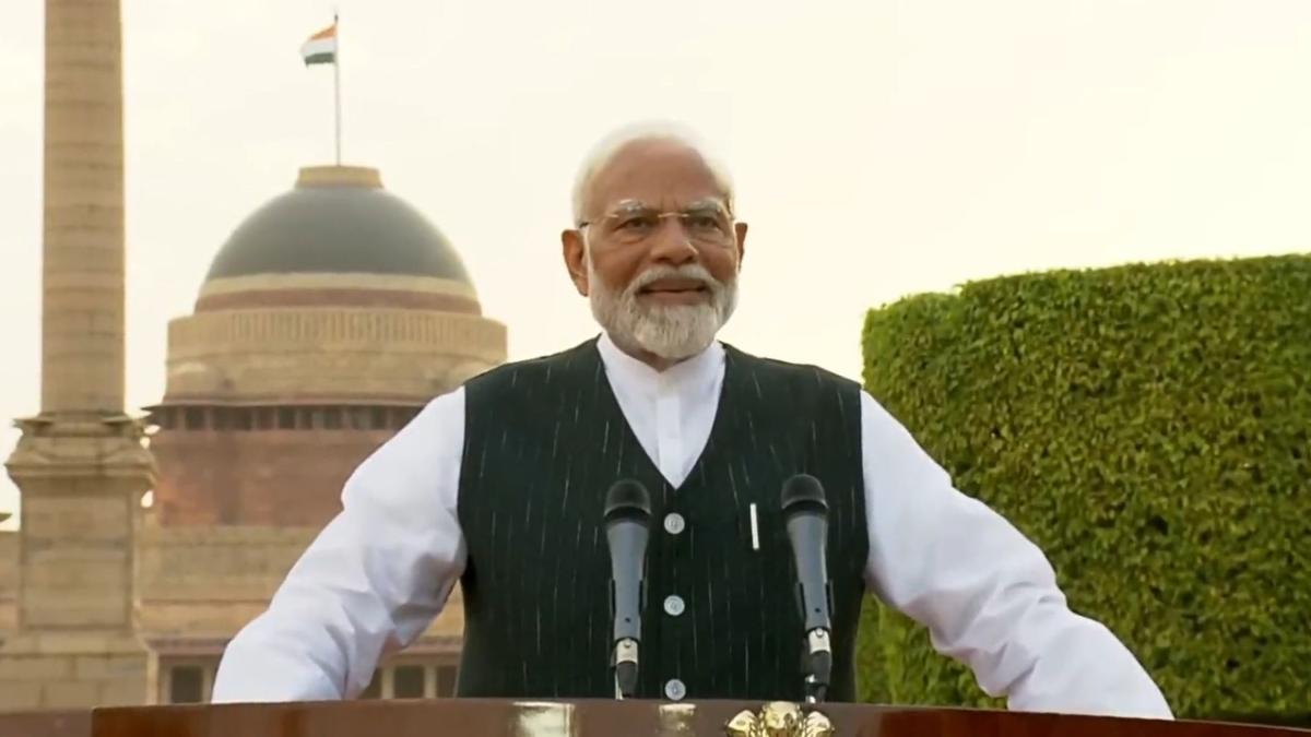 Narendra Modi in Lok Sabha: সকলের ‘সহমতে’ চলবে দেশ, লোকসভায় সাংসদ হিসেবে শপথগ্রহনের আগে বার্তা মোদির