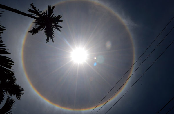 Rainbow Circled Halo: বৃষ্টি থামতেই কলকাতার আকাশে দেখা গেল এক মহাজাগতিক দৃশ্য