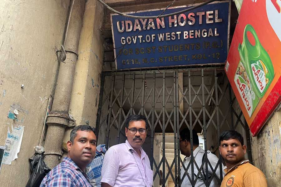 Bowbazar: বৌবাজারে মোবাইল চুরির ঘটনায় ধৃতদের হেফাজতের মেয়াদ বাড়লো, কথা বলার ক্ষমতা না হারানো পর্যন্ত চলে মার!