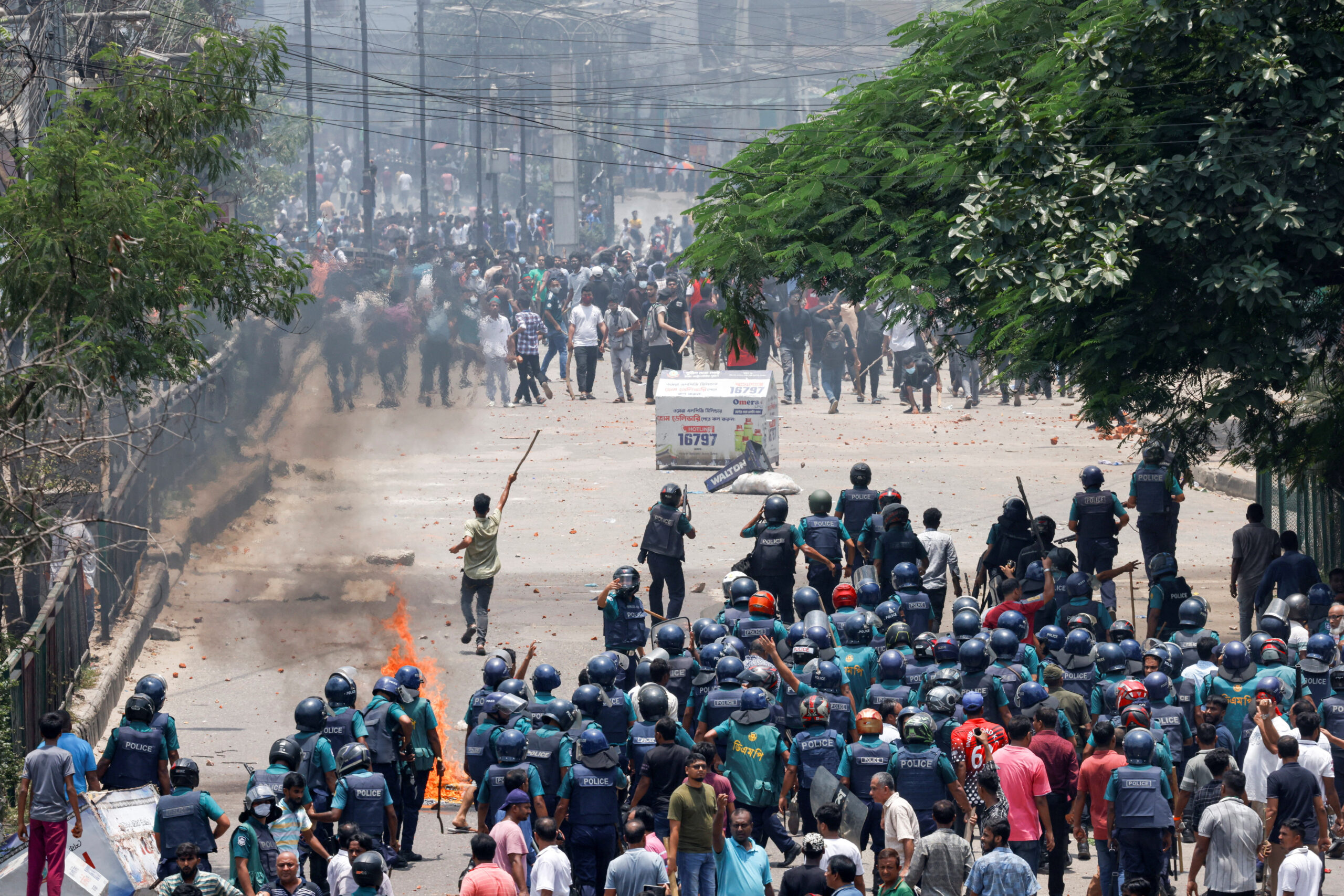 Bangladesh Quota Strike: বেড়ে চলেছে আন্দোলনকারী আগুন, বাংলাদেশে মৃতের সংখ্যা ছাড়াল ৪২