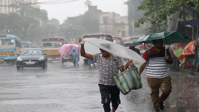 Weather Report: বুধবার থেকে পরিবর্তন হবে আবহাওয়ার, পুজোয় দুর্যোগের আশঙ্কার মেঘ